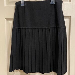 NWOT Adrienne Vittadini Black Pleated Wool Mini Skirt
